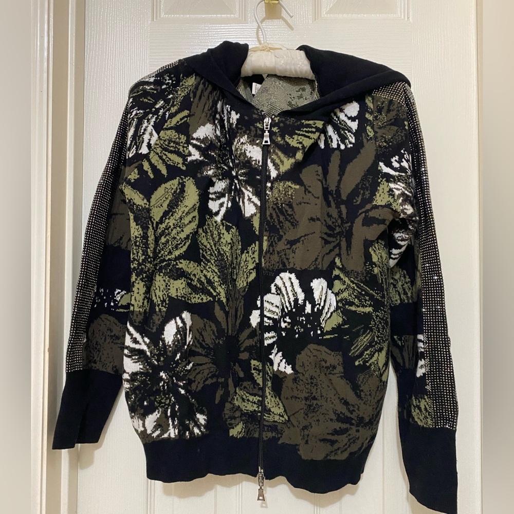 NEW SPANNER SLEEK Hooded Sweater;Soft and Warm;Size Small;Chic Sparkle Details - Picture 2 of 7